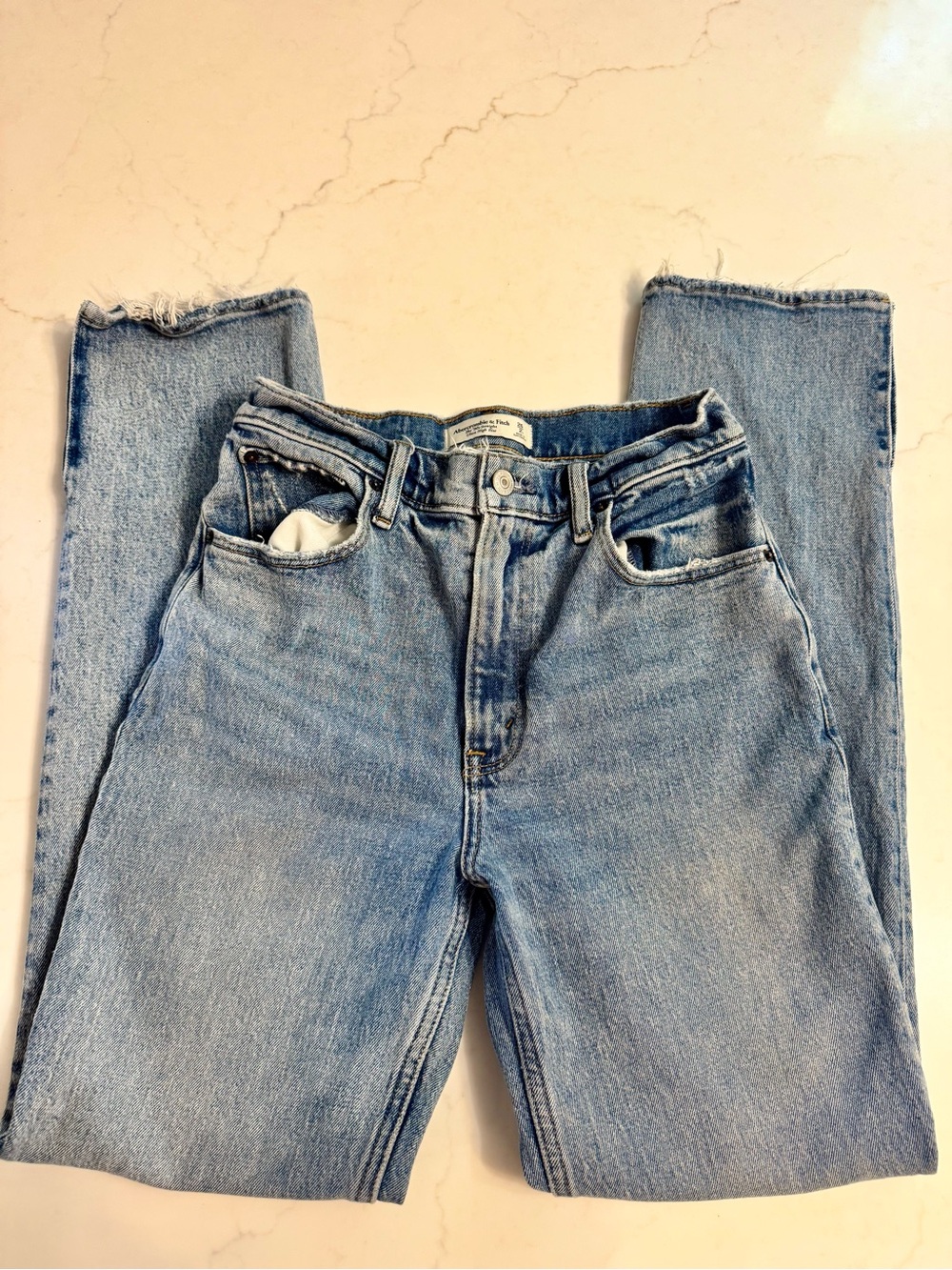 Abercrombie & Fitch ’90s Straight Ultra High Rise Jeans | Size 26 Short - Picture 8 of 10